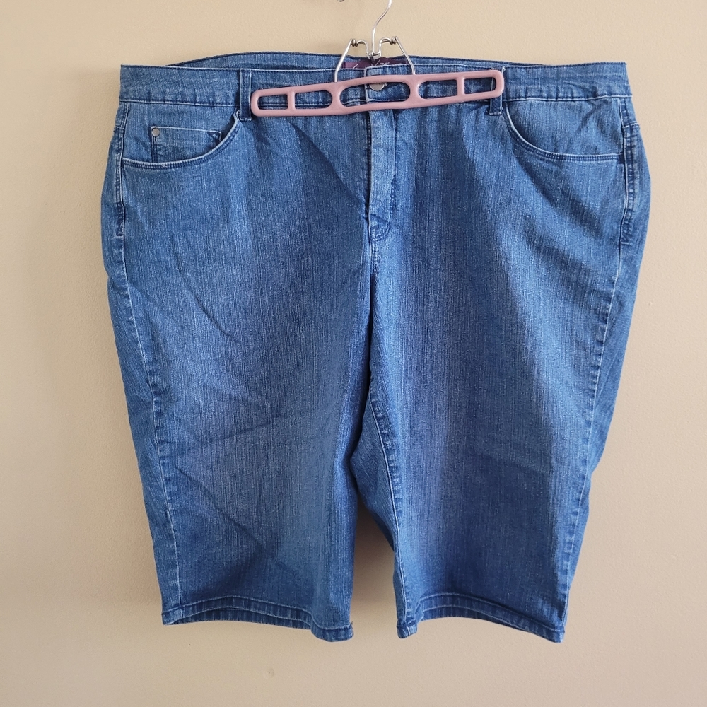 Gloria Vanderbilt | Rowan Bermuda Jean Shorts 22W EUC